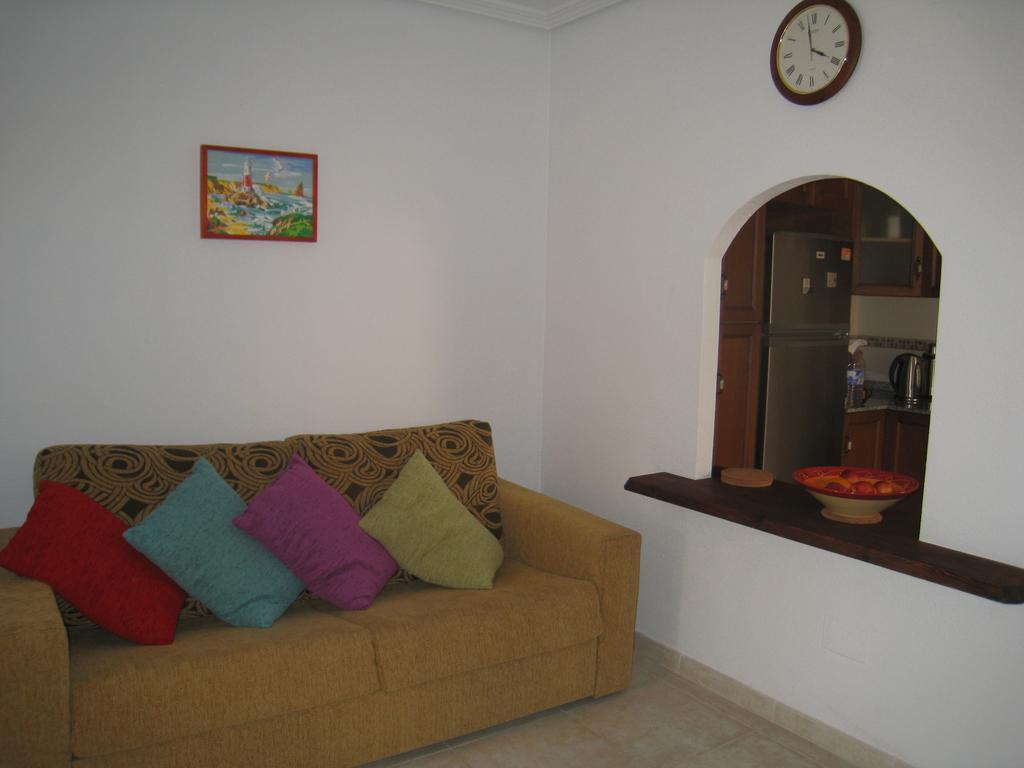 Bungalow Altos De La Bahia Торрев'єха Номер фото