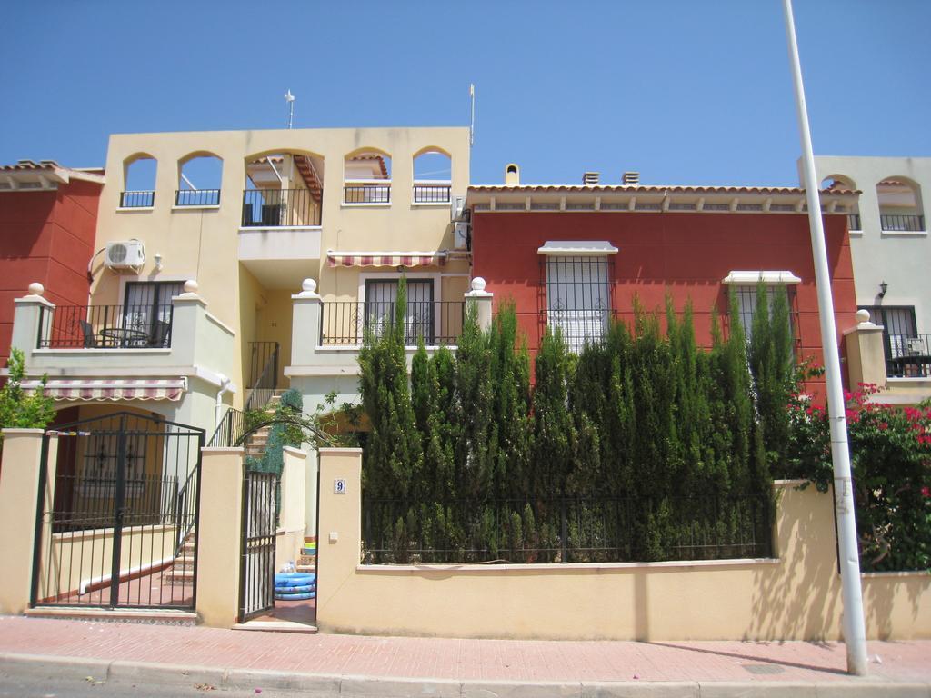 Bungalow Altos De La Bahia Торрев'єха Номер фото